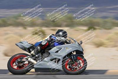 media/Nov-16-2025-Race Pace (Sun) [[8c5fa54630]]/Verified Riders/7-Turn 4 (1155am)/